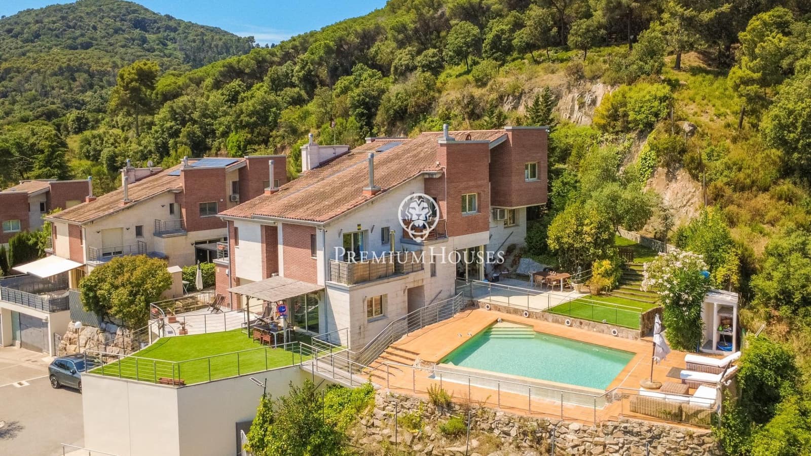 4 sypialnia Dom szeregowy na sprzedaż w Vallromanes z basenem garażem - 775 000 € (Ref: 9908038)
