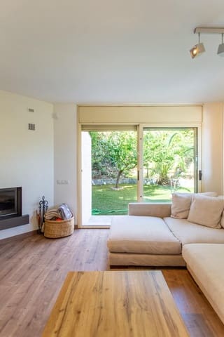 4 sypialnia Dom szeregowy na sprzedaż w Vallromanes z basenem garażem - 775 000 € (Ref: 9908038)
