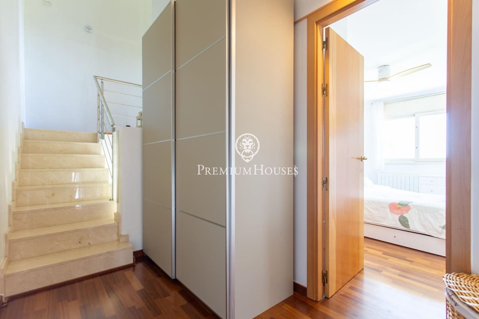 4 sypialnia Dom szeregowy na sprzedaż w Vallromanes z basenem garażem - 775 000 € (Ref: 9908038)