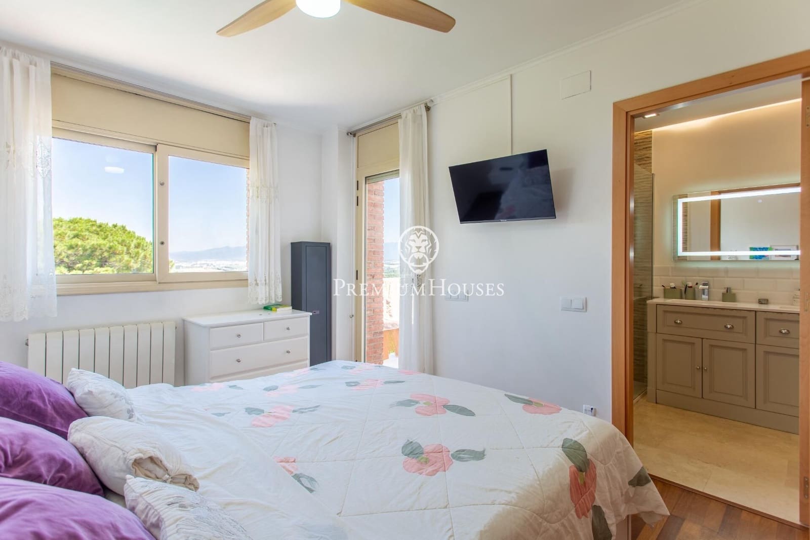 4 sypialnia Dom szeregowy na sprzedaż w Vallromanes z basenem garażem - 775 000 € (Ref: 9908038)