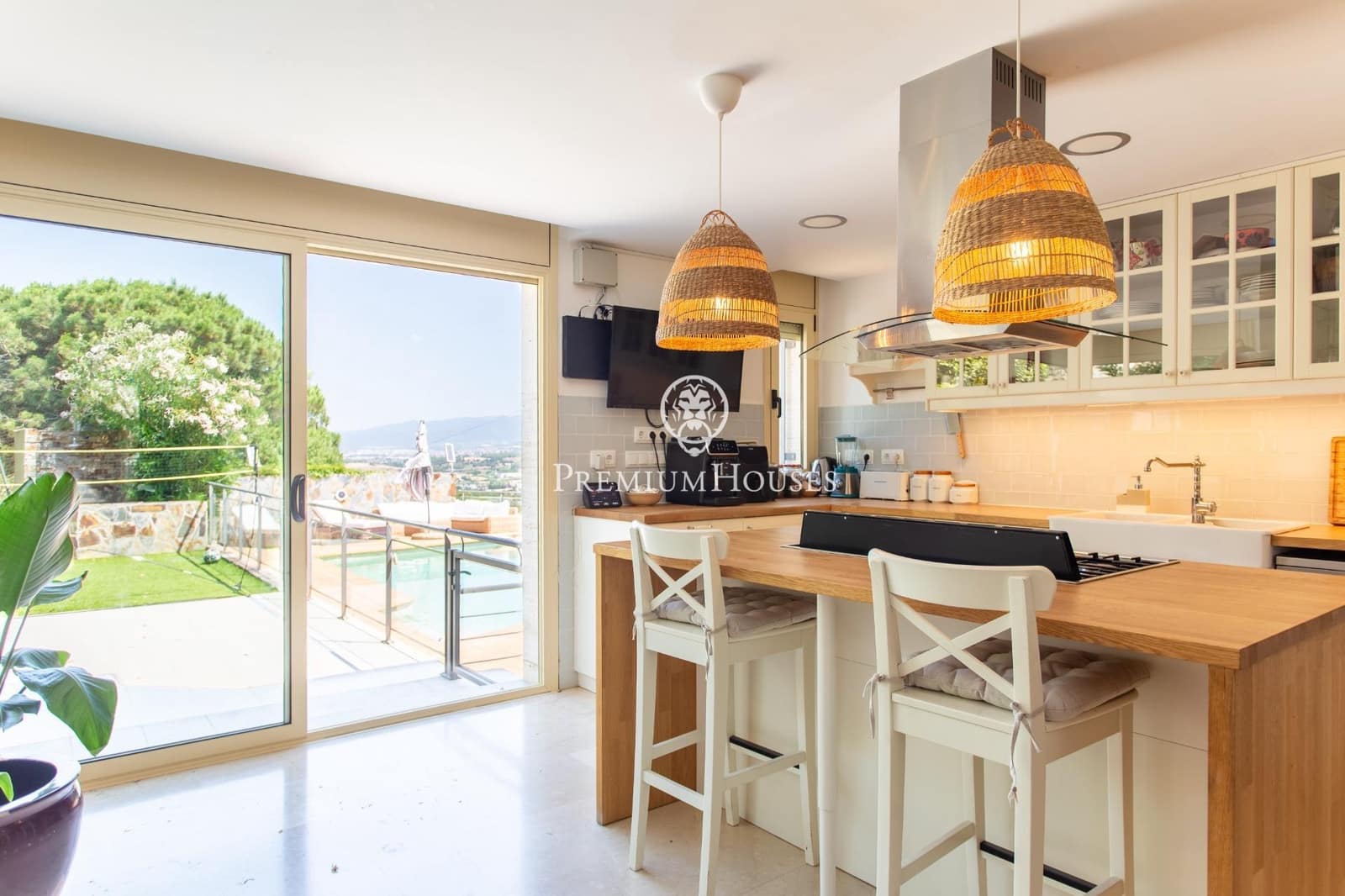 4 sypialnia Dom szeregowy na sprzedaż w Vallromanes z basenem garażem - 775 000 € (Ref: 9908038)