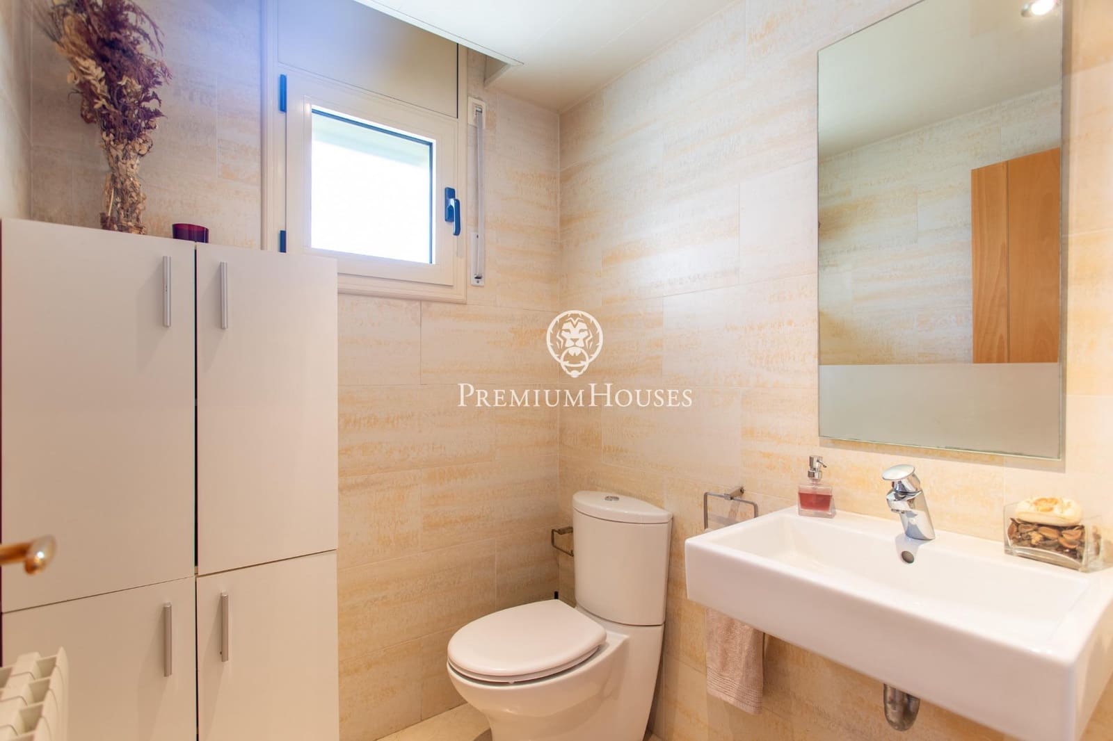 4 sypialnia Dom szeregowy na sprzedaż w Vallromanes z basenem garażem - 775 000 € (Ref: 9908038)