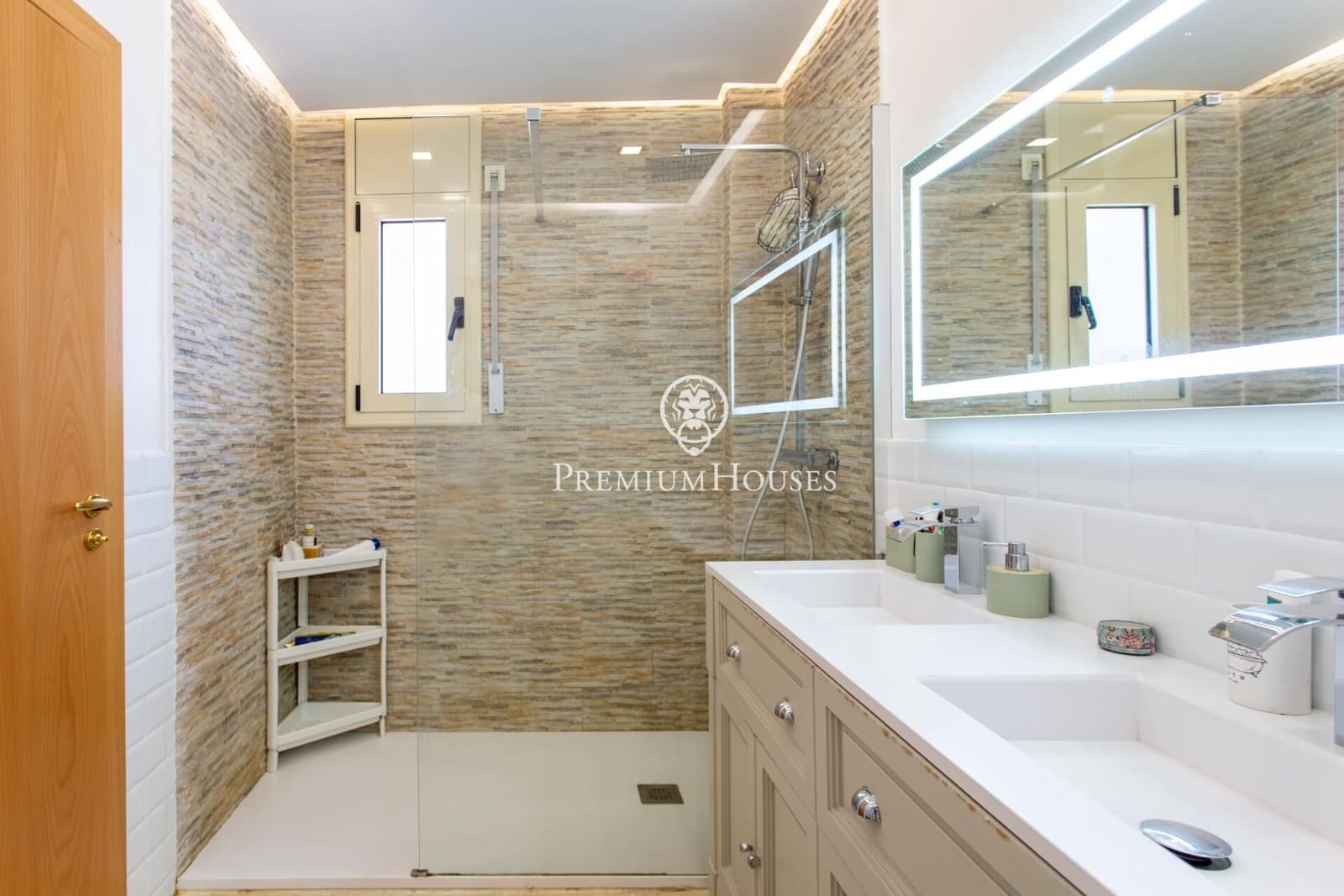 4 sypialnia Dom szeregowy na sprzedaż w Vallromanes z basenem garażem - 775 000 € (Ref: 9908038)