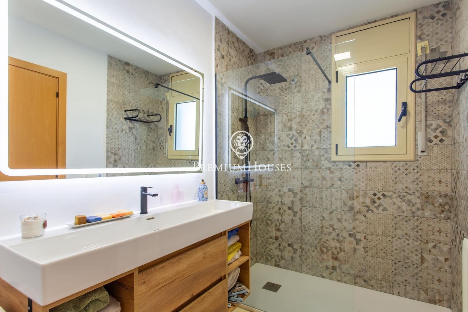4 sypialnia Dom szeregowy na sprzedaż w Vallromanes z basenem garażem - 775 000 € (Ref: 9908038)
