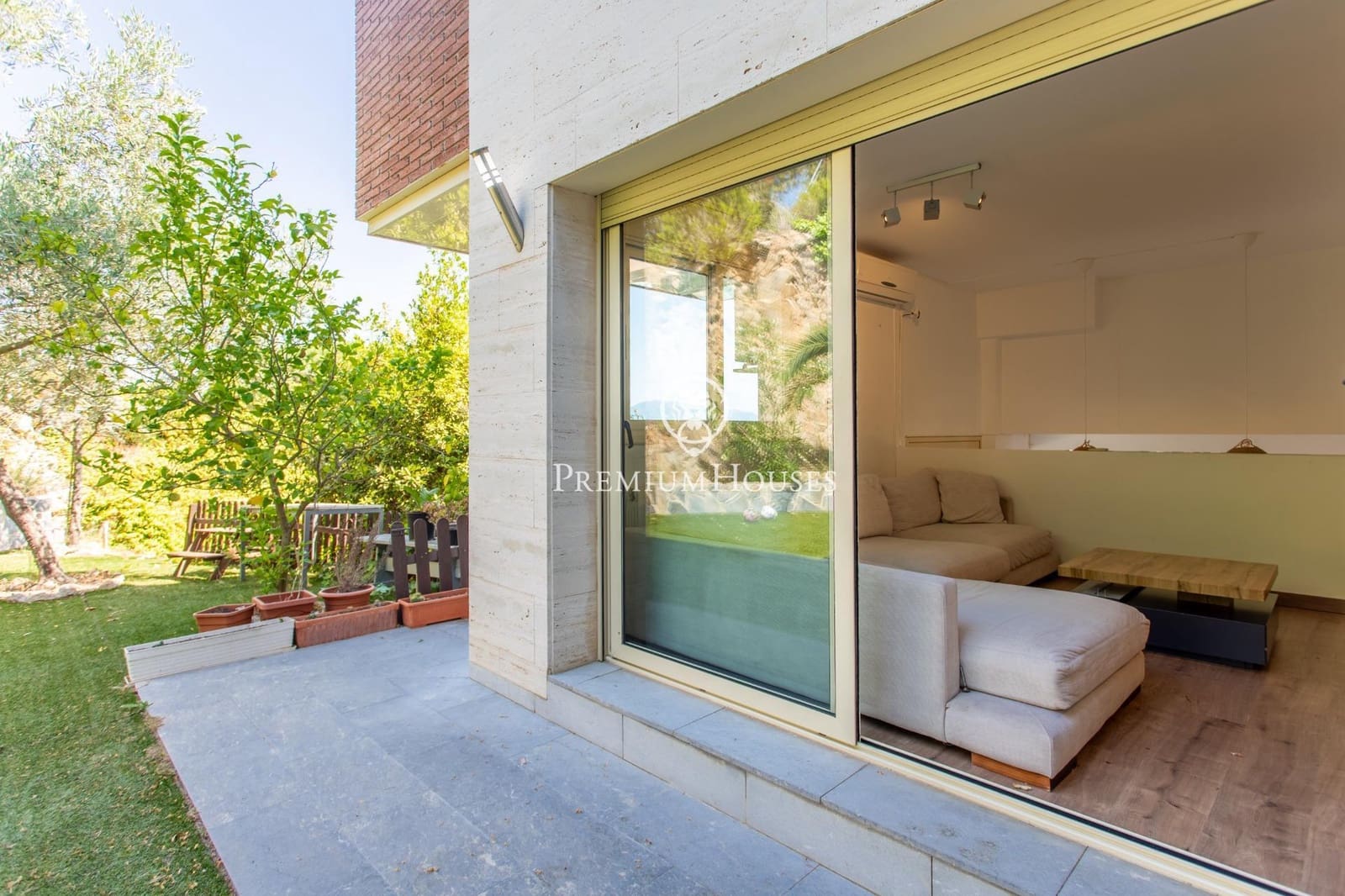 4 sypialnia Dom szeregowy na sprzedaż w Vallromanes z basenem garażem - 775 000 € (Ref: 9908038)