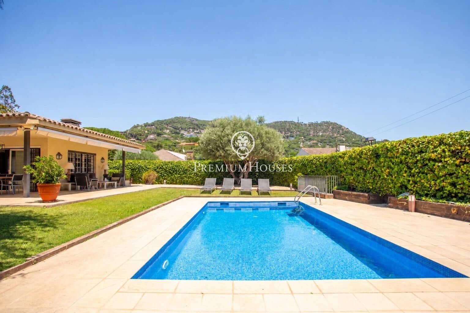 7 sovrum Villa till salu i Cabrils med pool garage - 1 050 000 € (Ref: 9913168)
