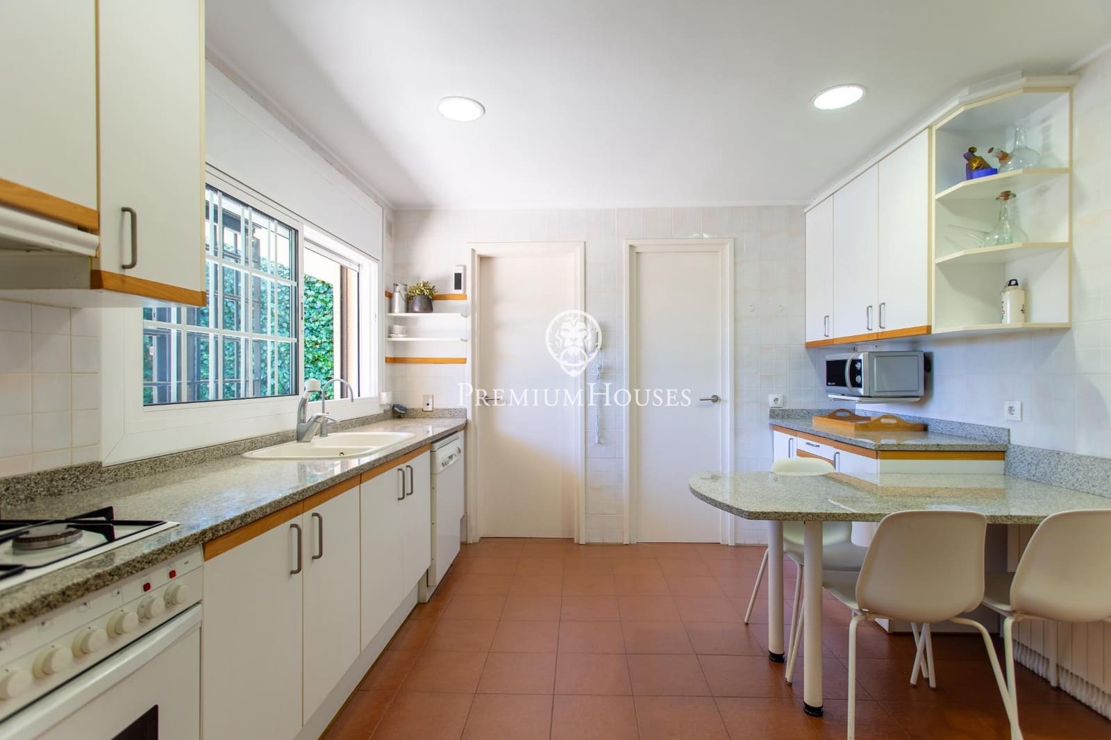 7 sovrum Villa till salu i Cabrils med pool garage - 1 050 000 € (Ref: 9913168)