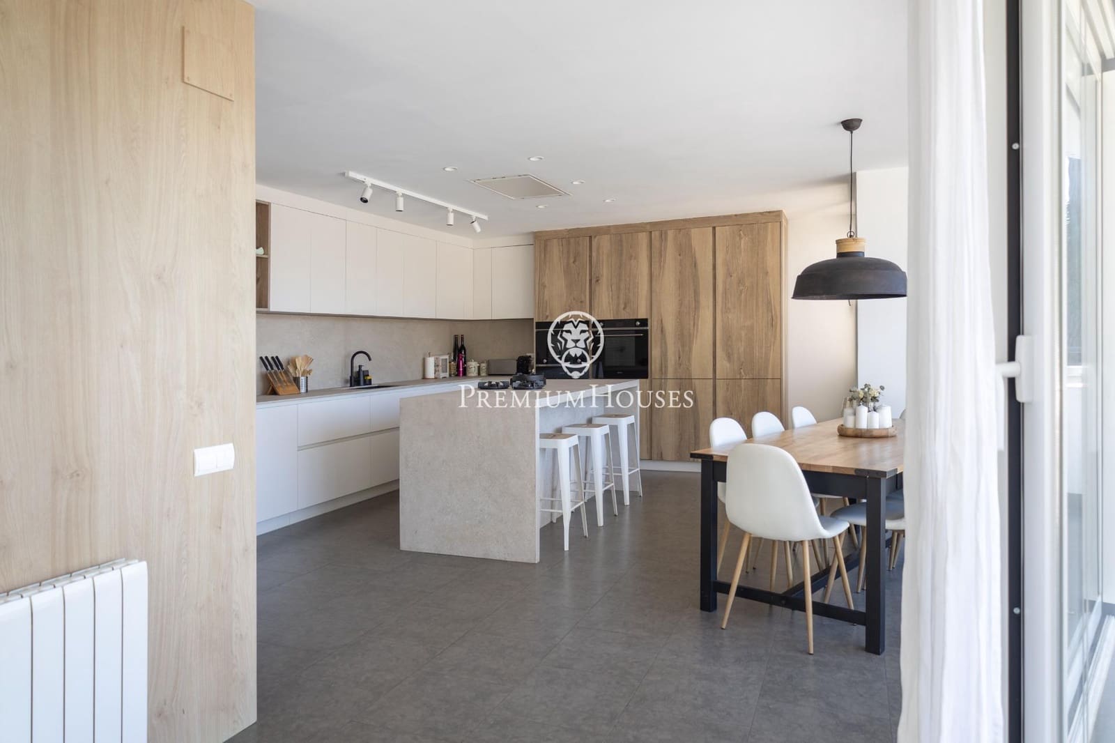 4 quarto Moradia para venda em Cabrils com piscina garagem - 1 090 000 € (Ref: 9920425)