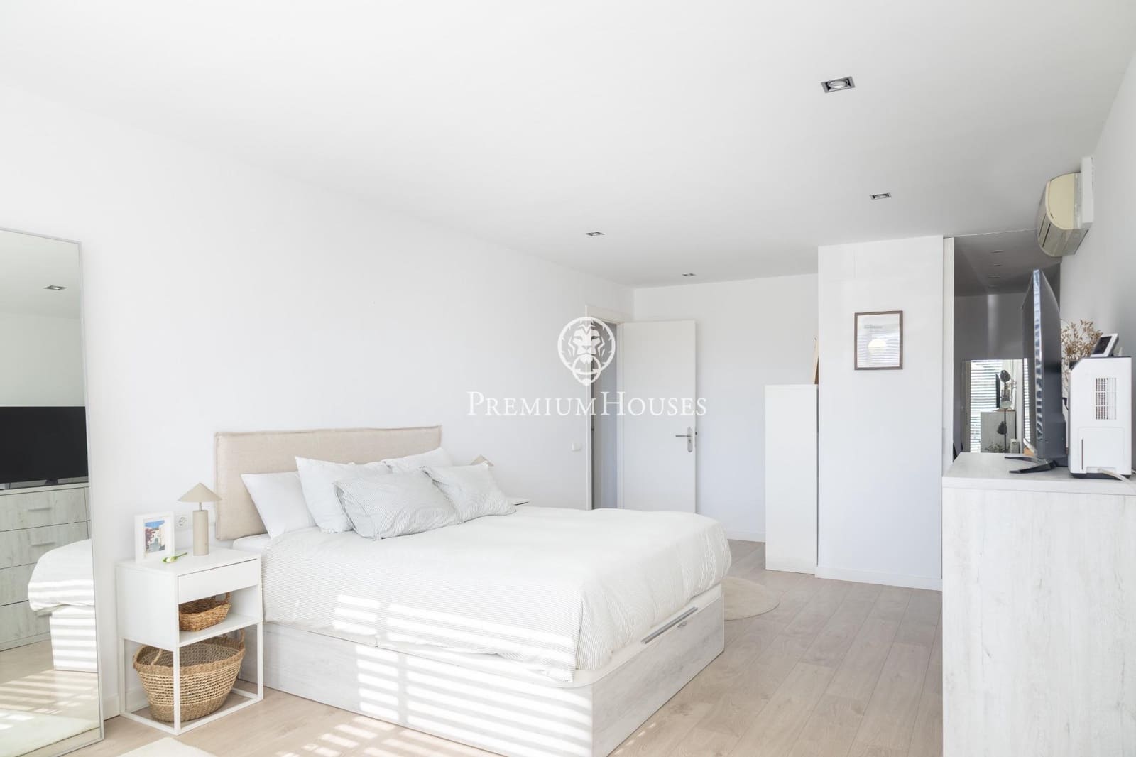 4 quarto Moradia para venda em Cabrils com piscina garagem - 1 090 000 € (Ref: 9920425)