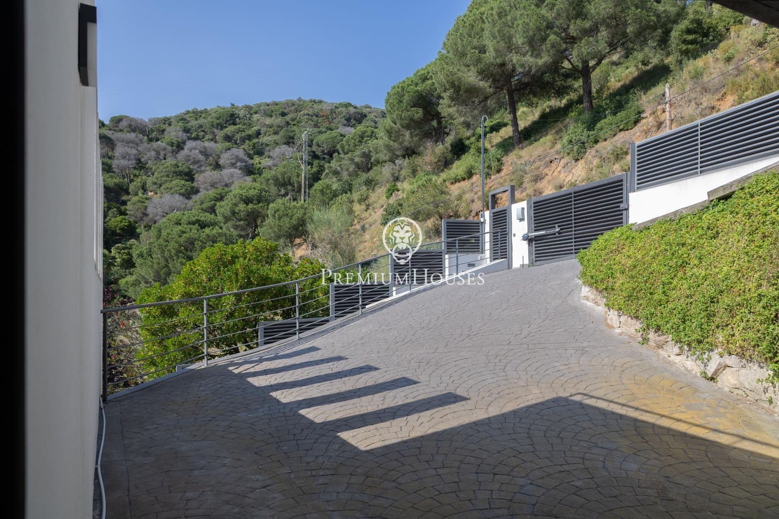 4 quarto Moradia para venda em Cabrils com piscina garagem - 1 090 000 € (Ref: 9920425)