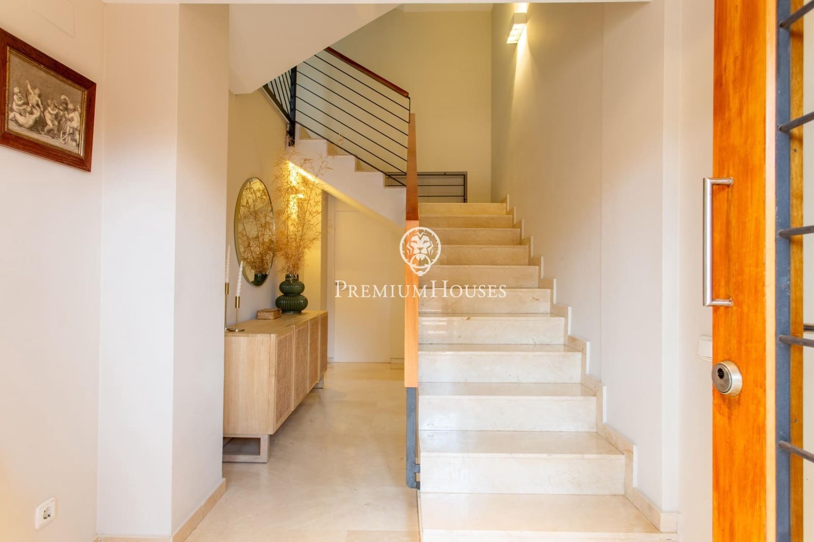 5 bedroom Terraced Villa for rent in Alella with garage - € 2,900 (Ref: 9945713)
