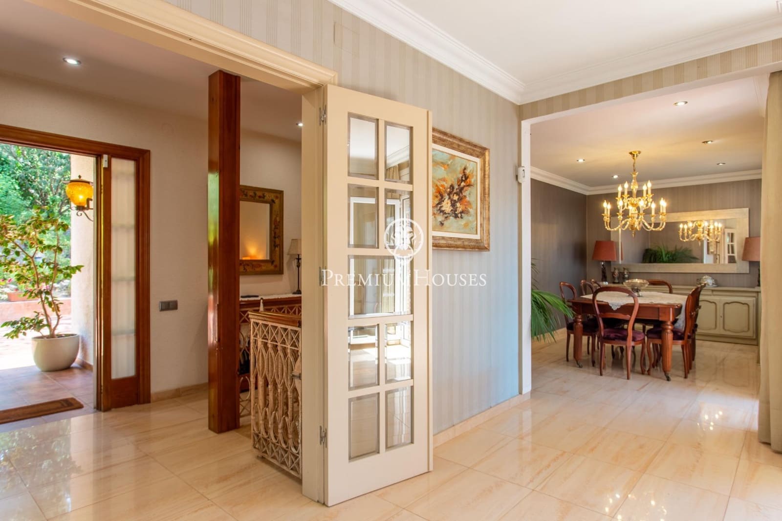 5 sypialnia Willa na sprzedaż w Vallromanes z basenem garażem - 645 000 € (Ref: 9945714)