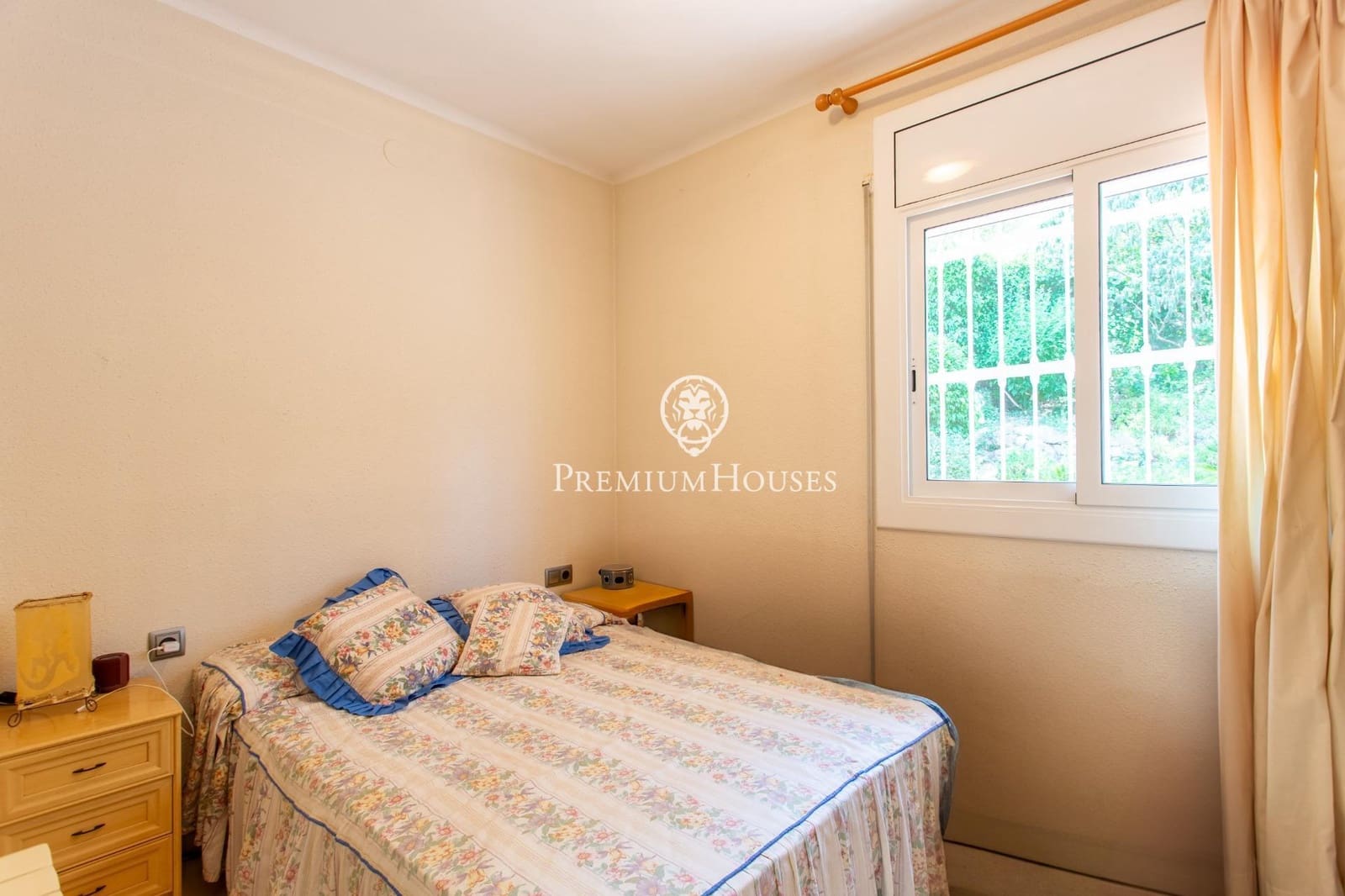 5 sypialnia Willa na sprzedaż w Vallromanes z basenem garażem - 645 000 € (Ref: 9945714)