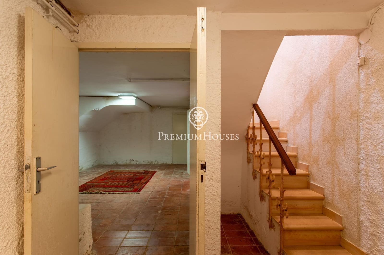 5 sypialnia Willa na sprzedaż w Vallromanes z basenem garażem - 645 000 € (Ref: 9945714)