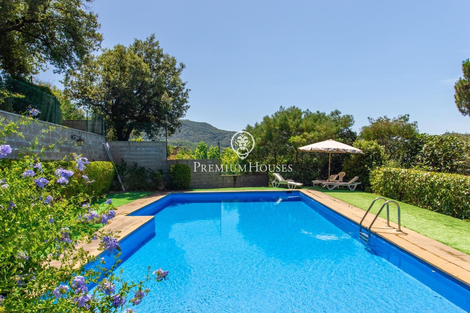 5 sypialnia Willa na sprzedaż w Vallromanes z basenem garażem - 645 000 € (Ref: 9945714)