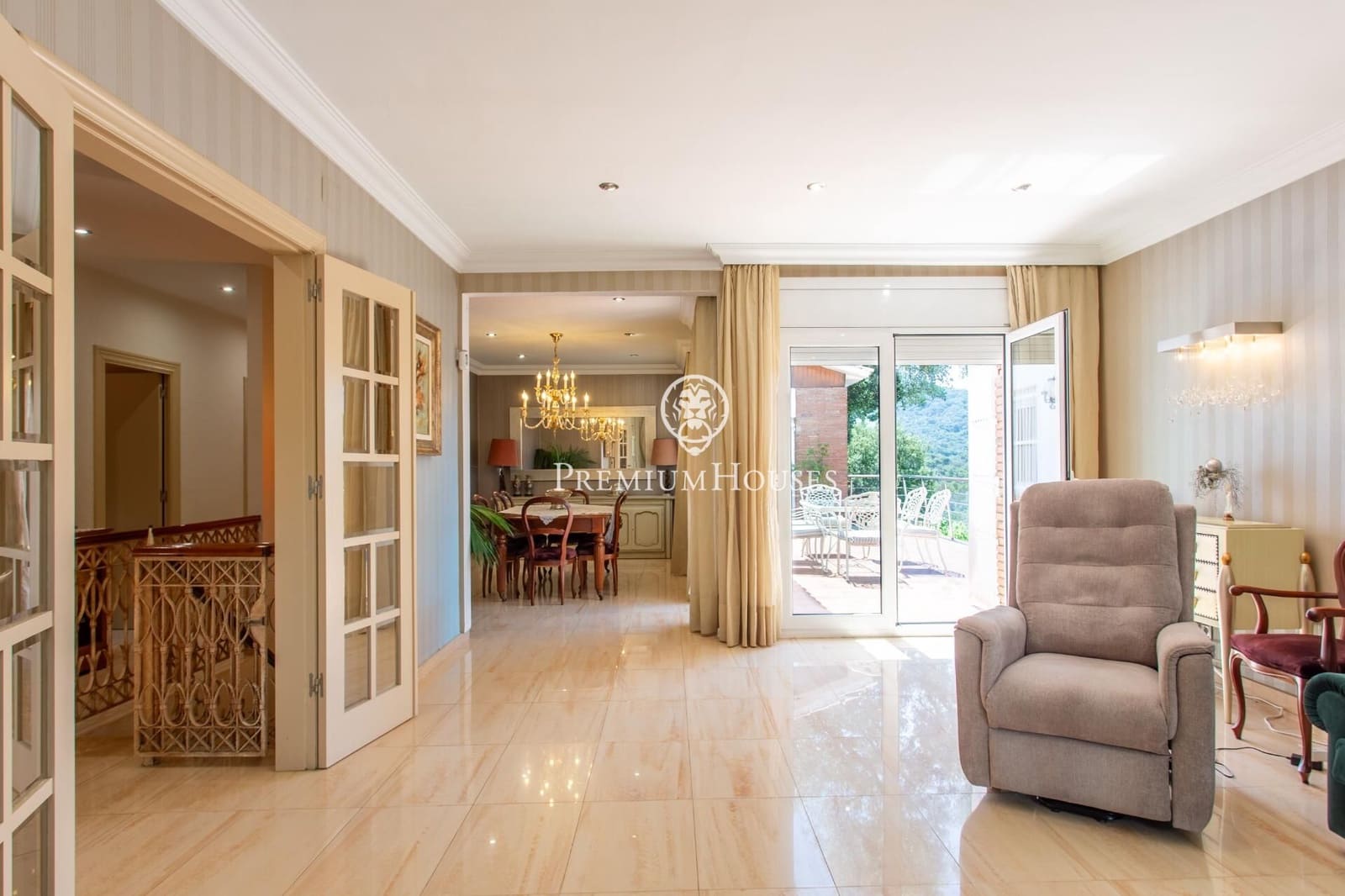 Chalet de 5 habitaciones en Vallromanes en venta con piscina garaje - 645.000 € (Ref: 9945714)