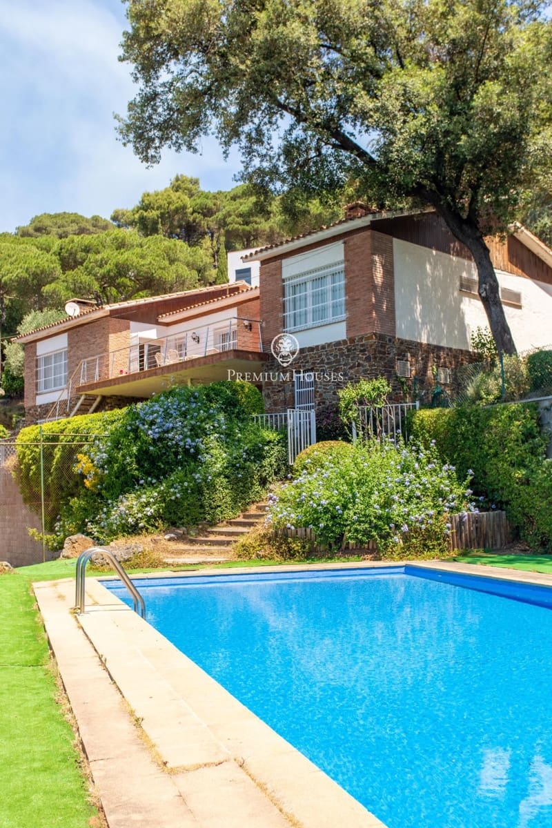 Chalet de 5 habitaciones en Vallromanes en venta con piscina garaje - 645.000 € (Ref: 9945714)