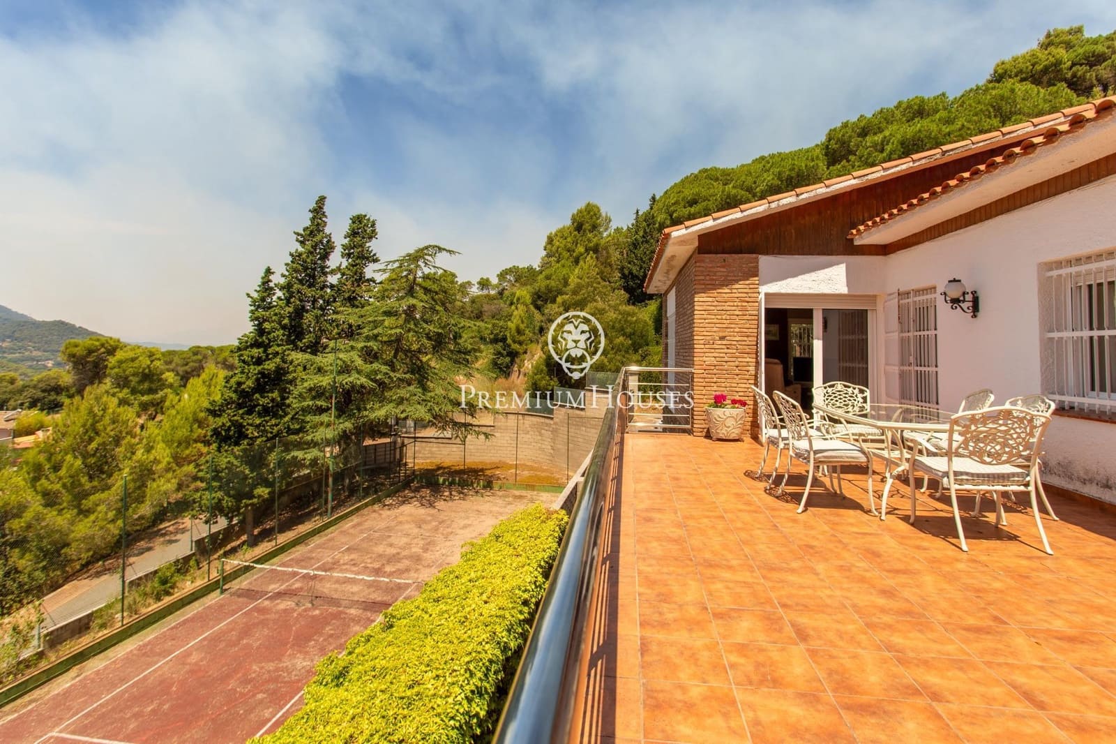 Chalet de 5 habitaciones en Vallromanes en venta con piscina garaje - 645.000 € (Ref: 9945714)
