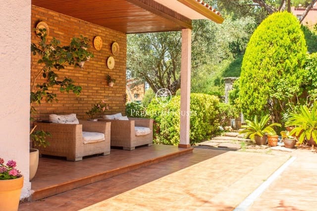 5 soveværelse Villa til salg i Vallromanes med swimmingpool garage - € 645.000 (Ref: 9945714)