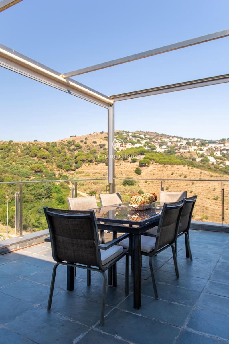 4 chambre Villa/Maison à vendre à Alella avec piscine - 1 100 000 € (Ref: 9949794)
