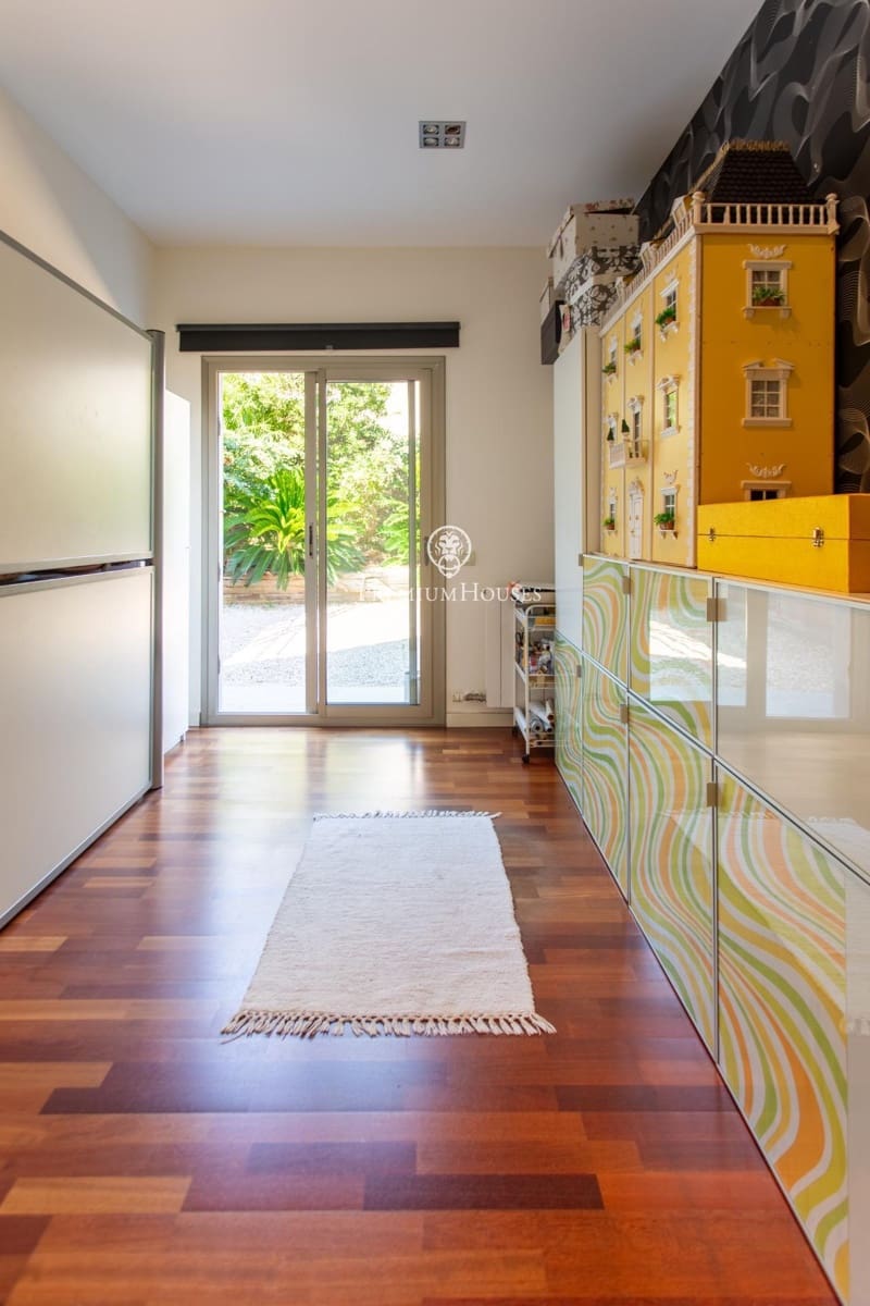 4 chambre Villa/Maison à vendre à Alella avec piscine - 1 100 000 € (Ref: 9949794)