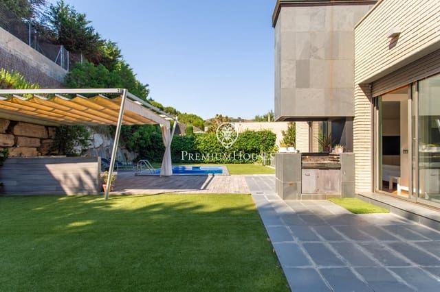4 chambre Villa/Maison à vendre à Alella avec piscine - 1 100 000 € (Ref: 9949794)