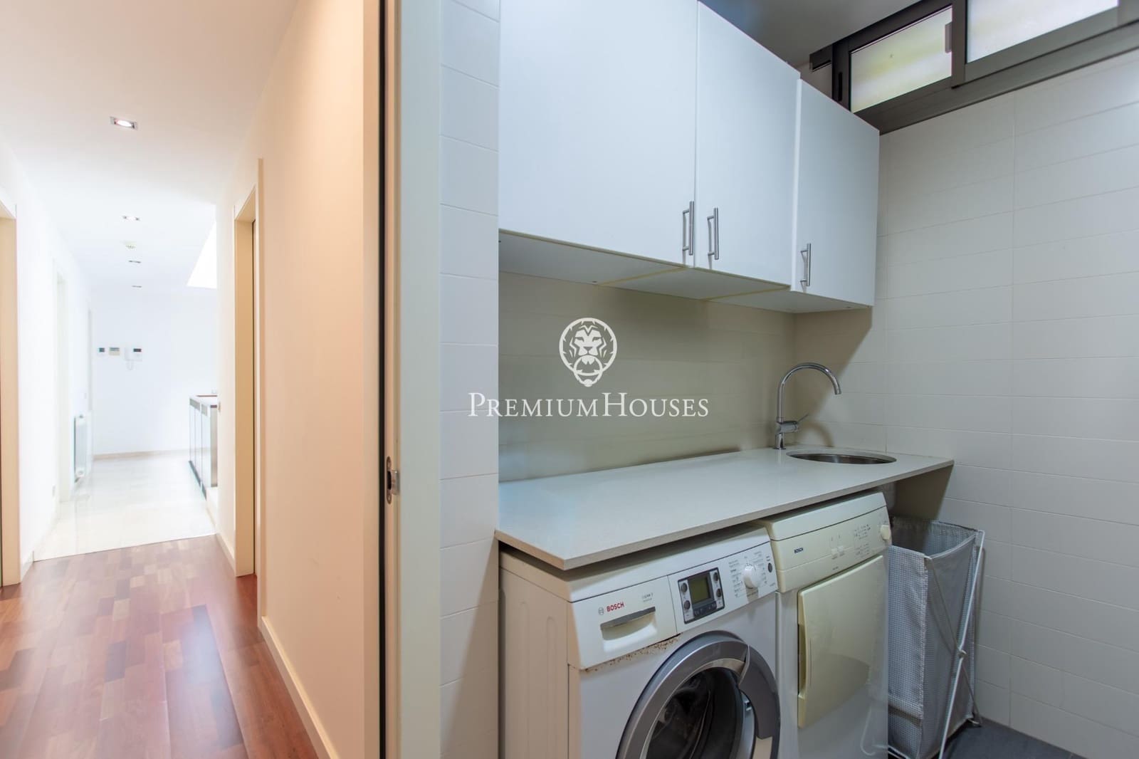 4 chambre Villa/Maison à vendre à Alella avec piscine - 1 100 000 € (Ref: 9949794)