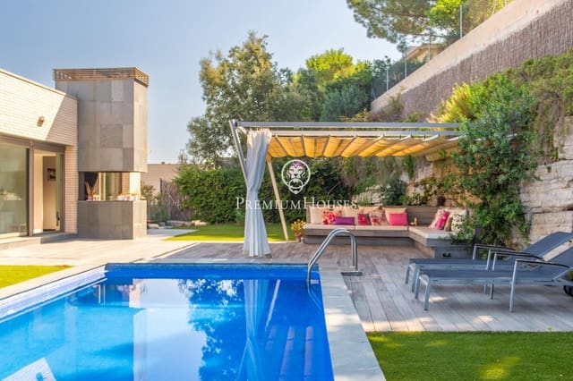 4 chambre Villa/Maison à vendre à Alella avec piscine - 1 100 000 € (Ref: 9949794)