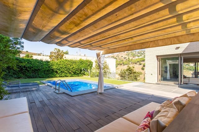 4 chambre Villa/Maison à vendre à Alella avec piscine - 1 100 000 € (Ref: 9949794)