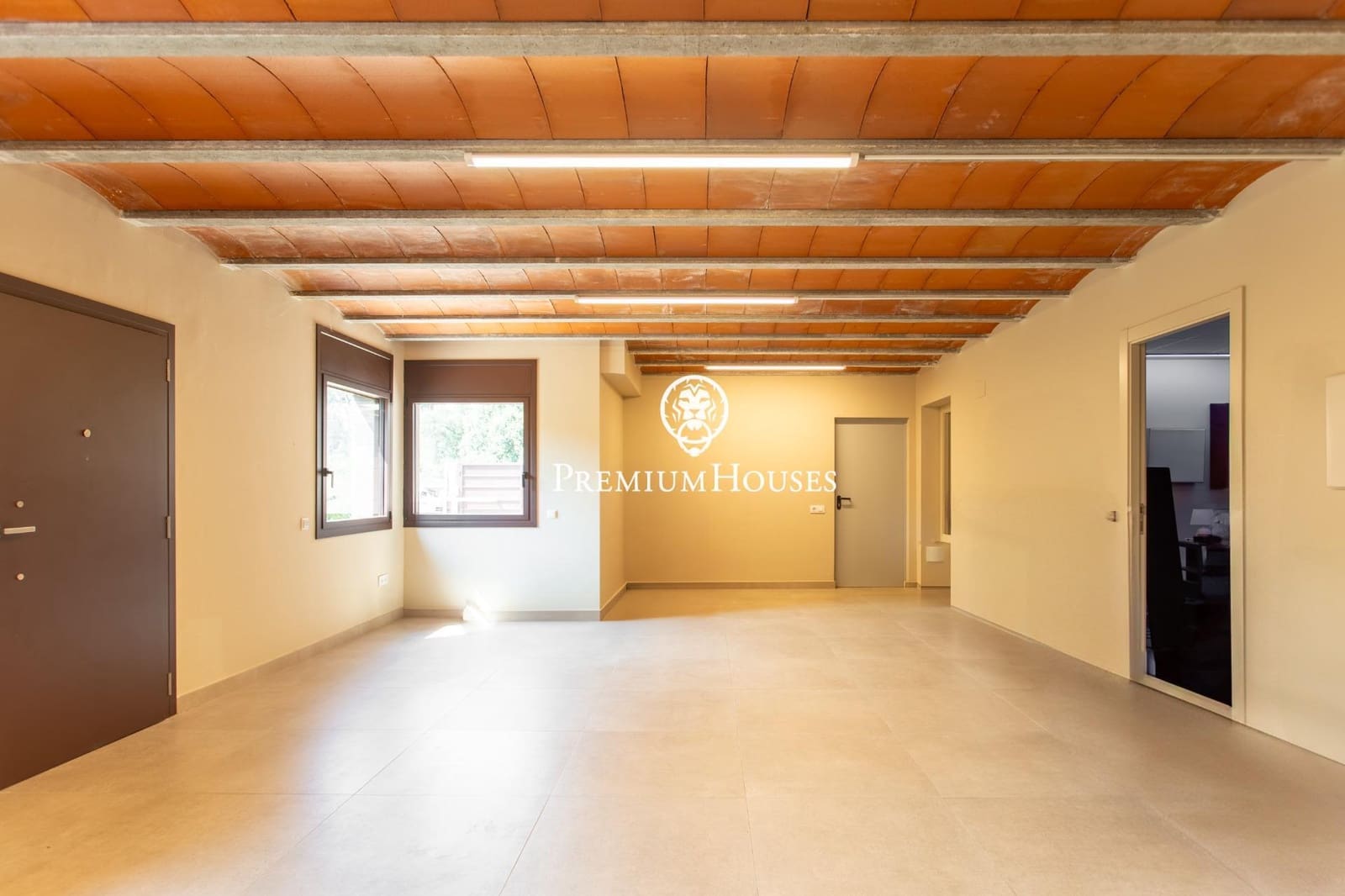 5 bedroom Villa for sale in Les Franqueses del Valles with garage - € 1,190,000 (Ref: 9957979)