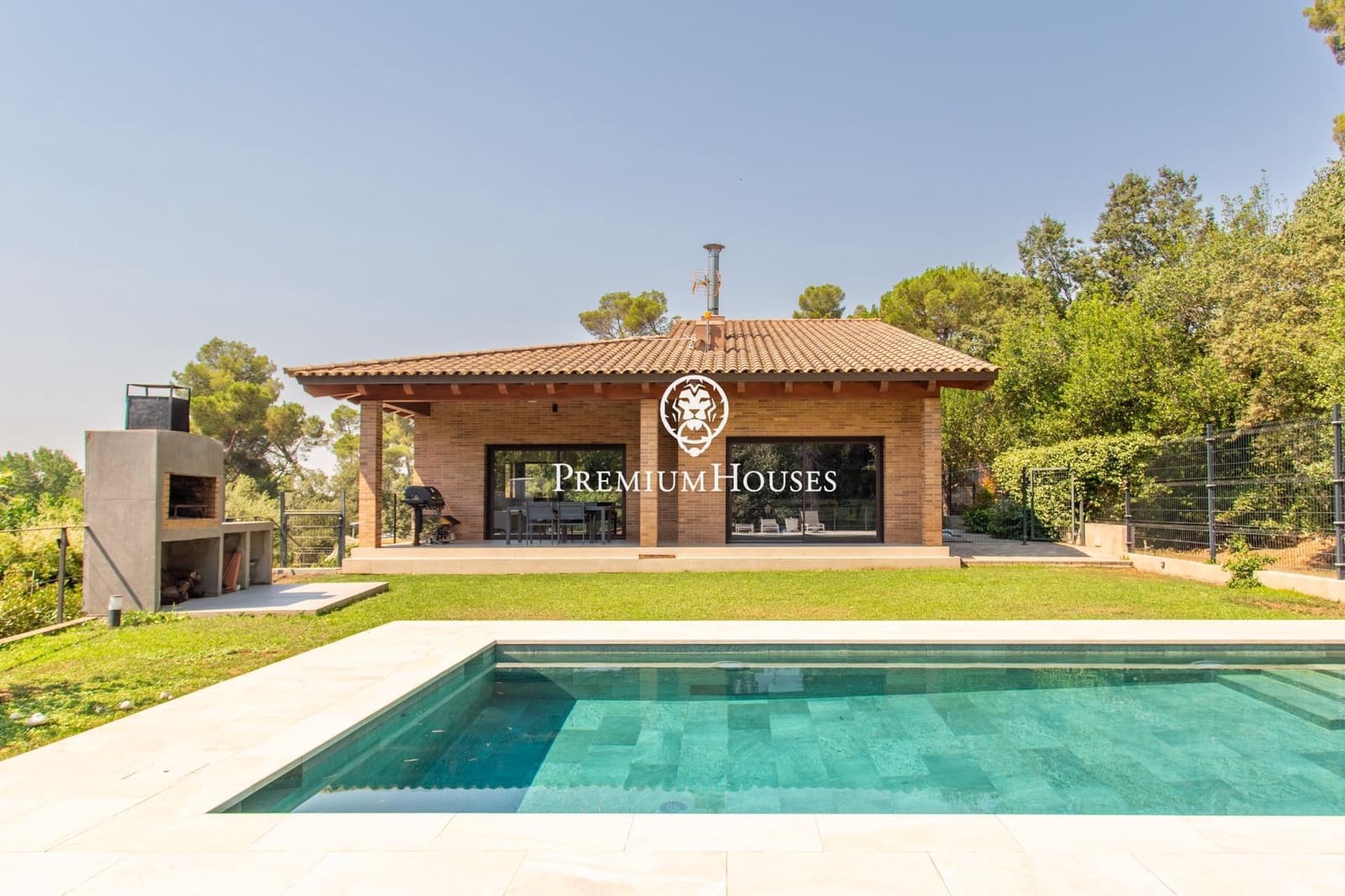 5 bedroom Villa for sale in Les Franqueses del Valles with garage - € 1,190,000 (Ref: 9957979)