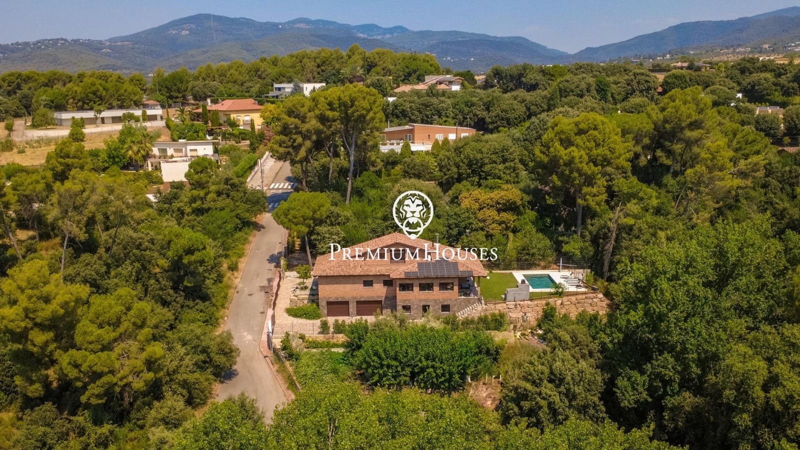 5 bedroom Villa for sale in Les Franqueses del Valles with garage - € 1,190,000 (Ref: 9957979)