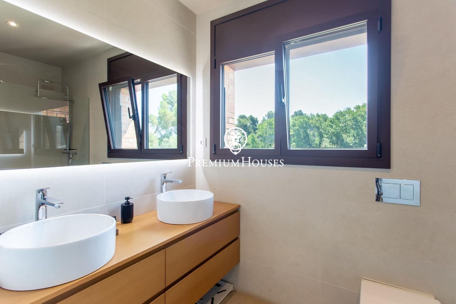 5 camera da letto Villa in vendita in Les Franqueses del Valles con garage - 1.190.000 € (Rif: 9957979)