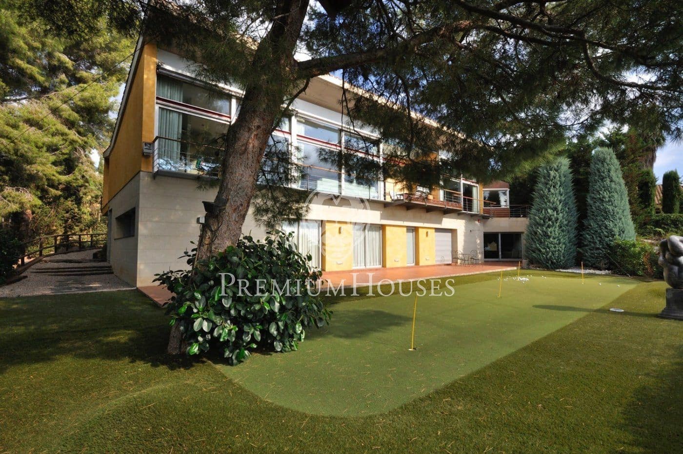 Chalet de 7 habitaciones en Sant Vicenç de Montalt en venta con piscina garaje - 2.300.000 € (Ref: 9970607)