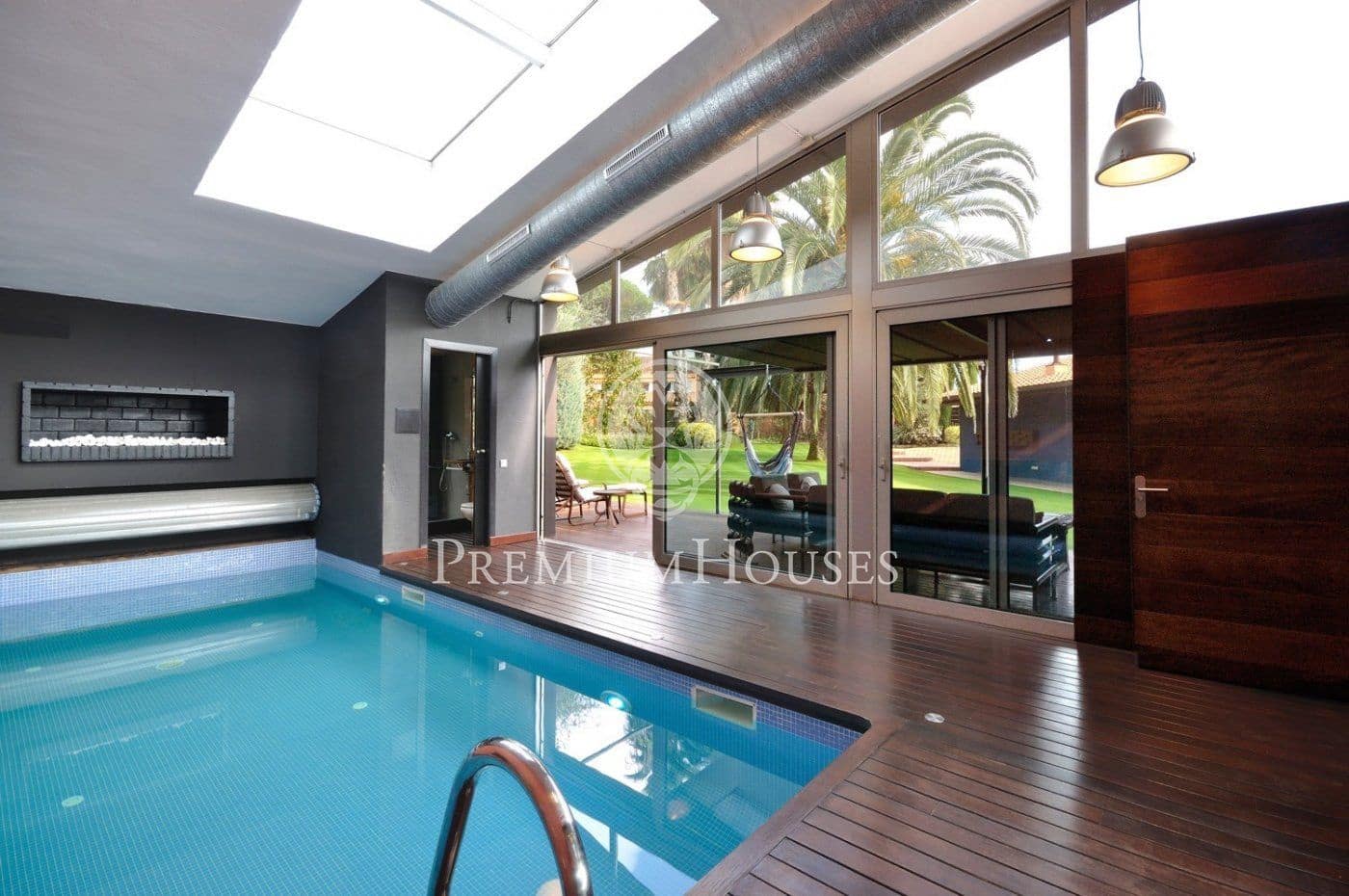 Chalet de 7 habitaciones en Sant Vicenç de Montalt en venta con piscina garaje - 2.300.000 € (Ref: 9970607)