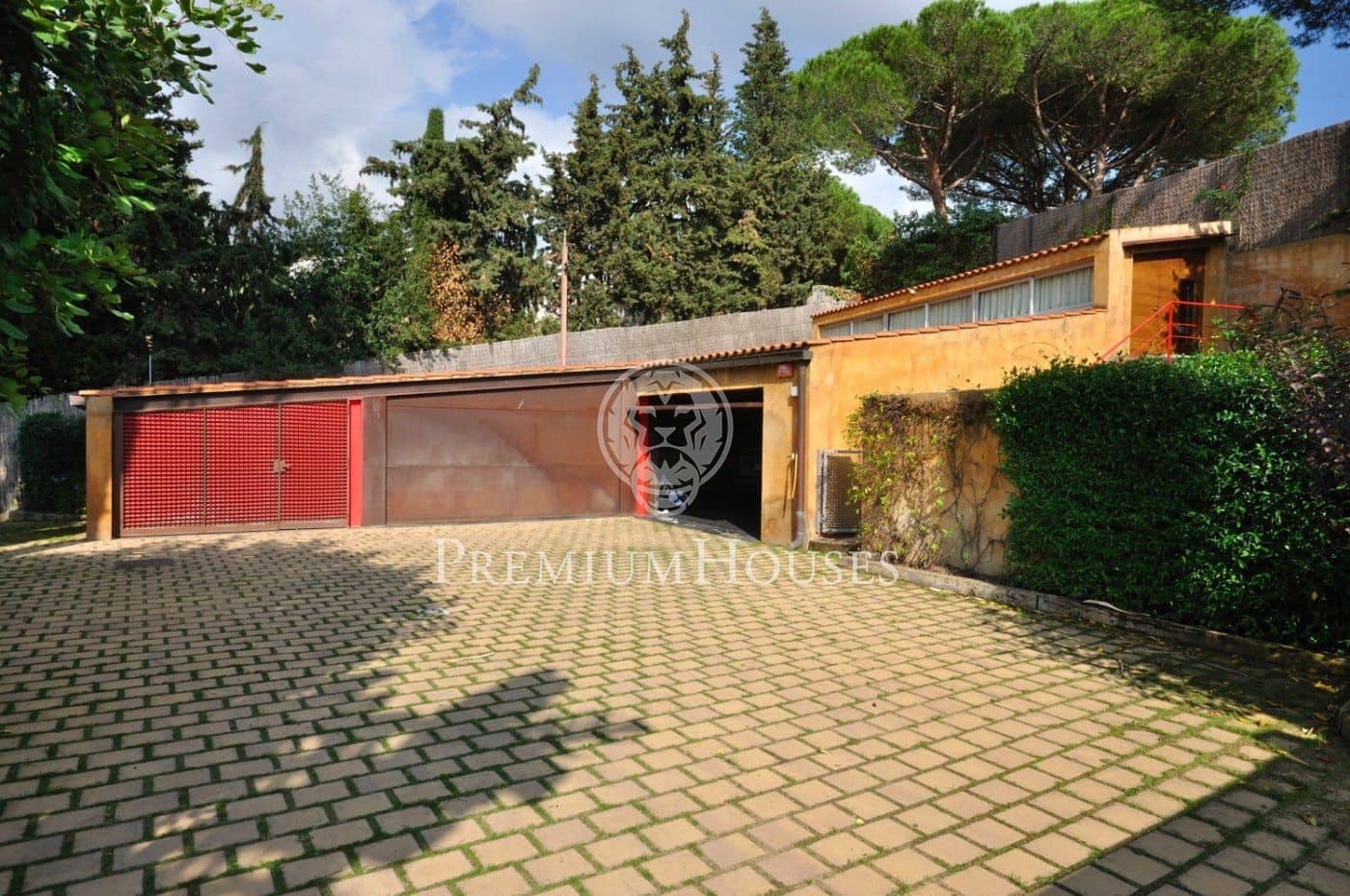 Chalet de 7 habitaciones en Sant Vicenç de Montalt en venta con piscina garaje - 2.300.000 € (Ref: 9970607)