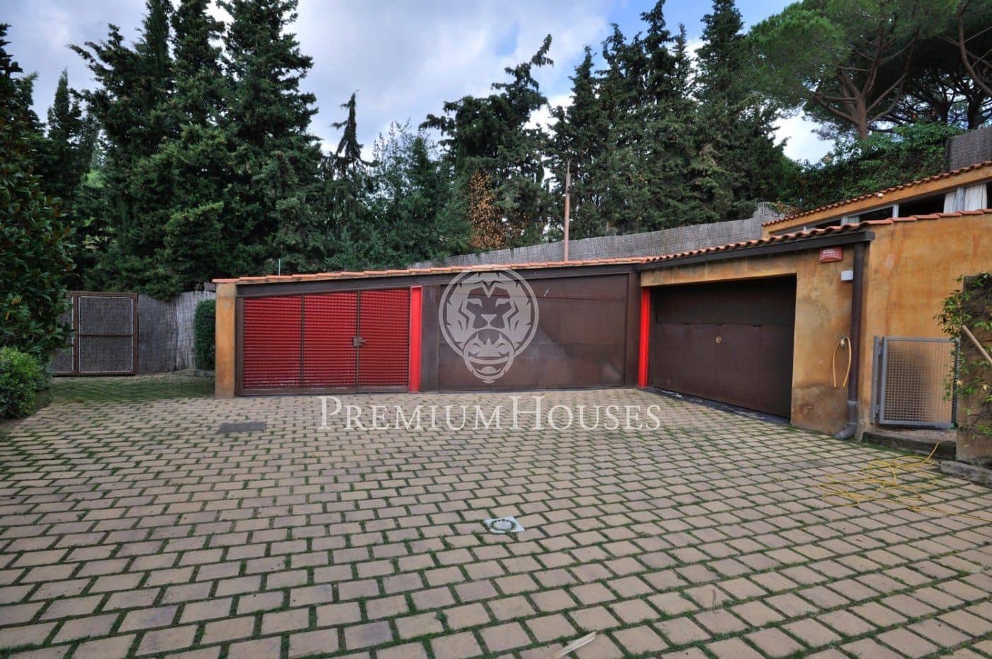 Chalet de 7 habitaciones en Sant Vicenç de Montalt en venta con piscina garaje - 2.300.000 € (Ref: 9970607)