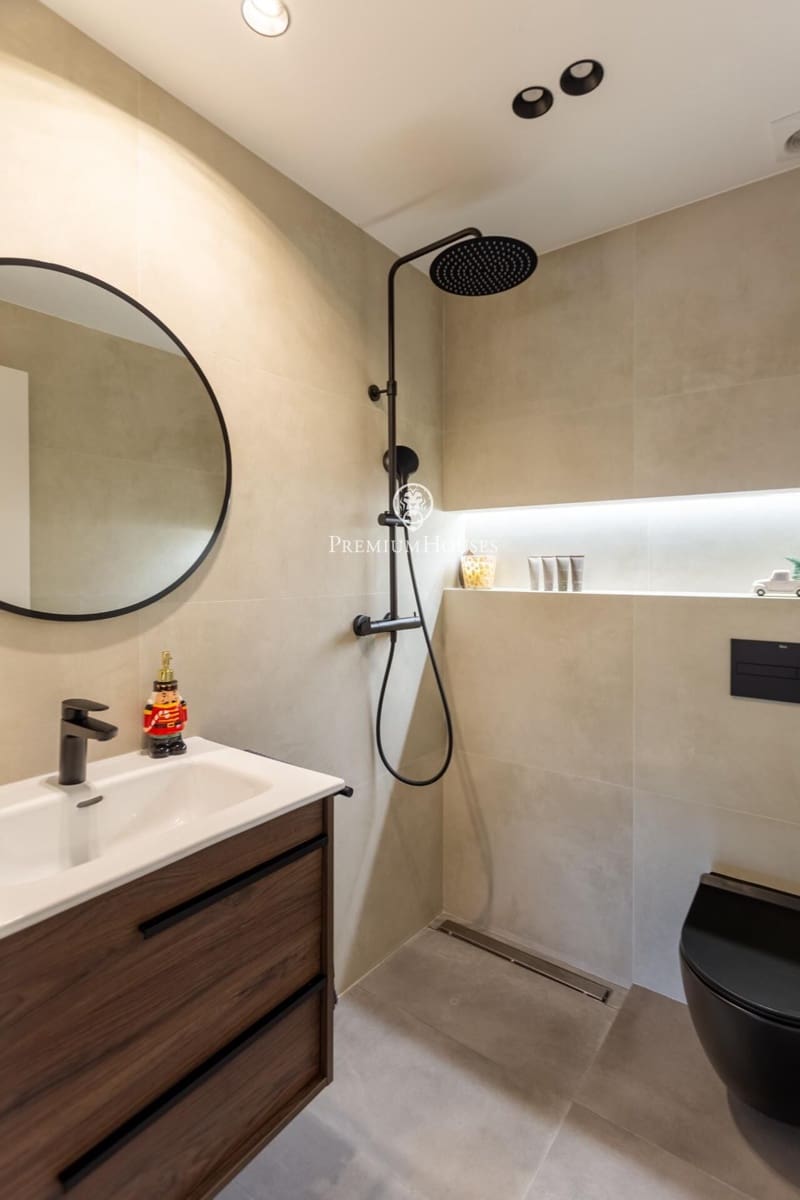 4 chambre Villa/Maison à vendre à Cabrils avec piscine garage - 830 000 € (Ref: 9994237)
