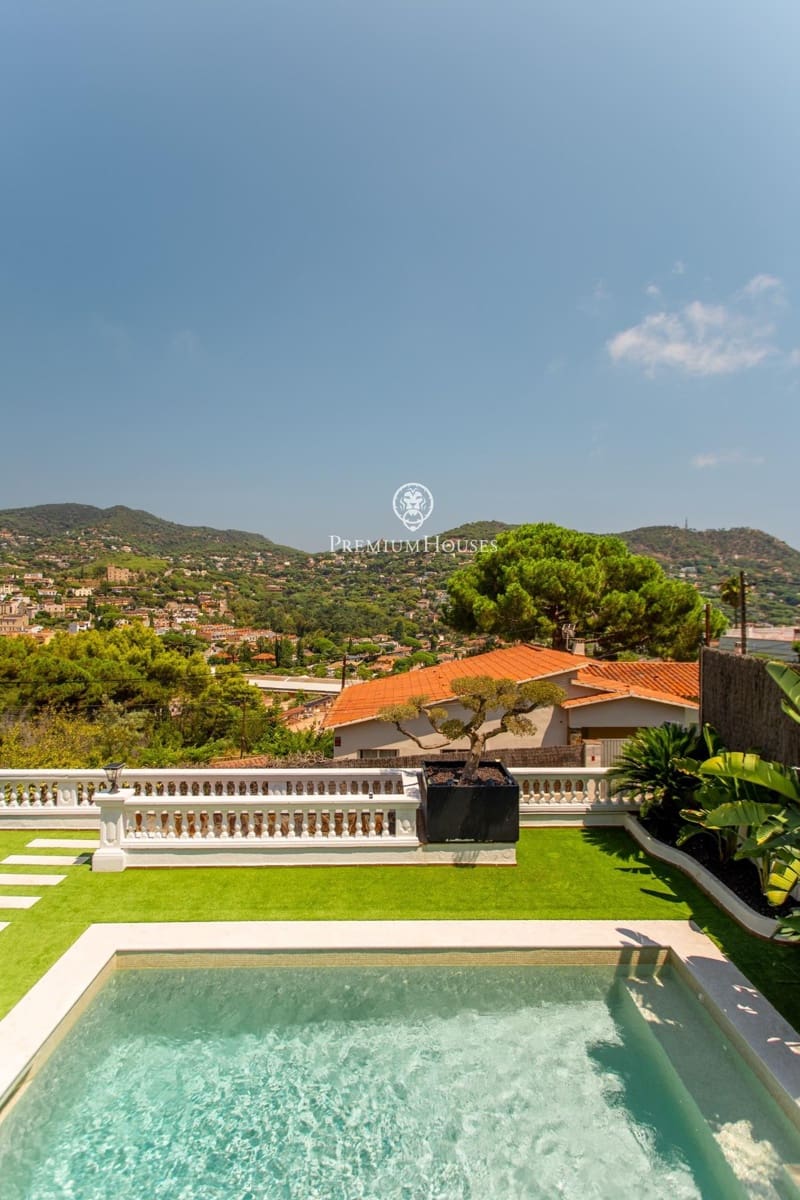 4 chambre Villa/Maison à vendre à Cabrils avec piscine garage - 830 000 € (Ref: 9994237)