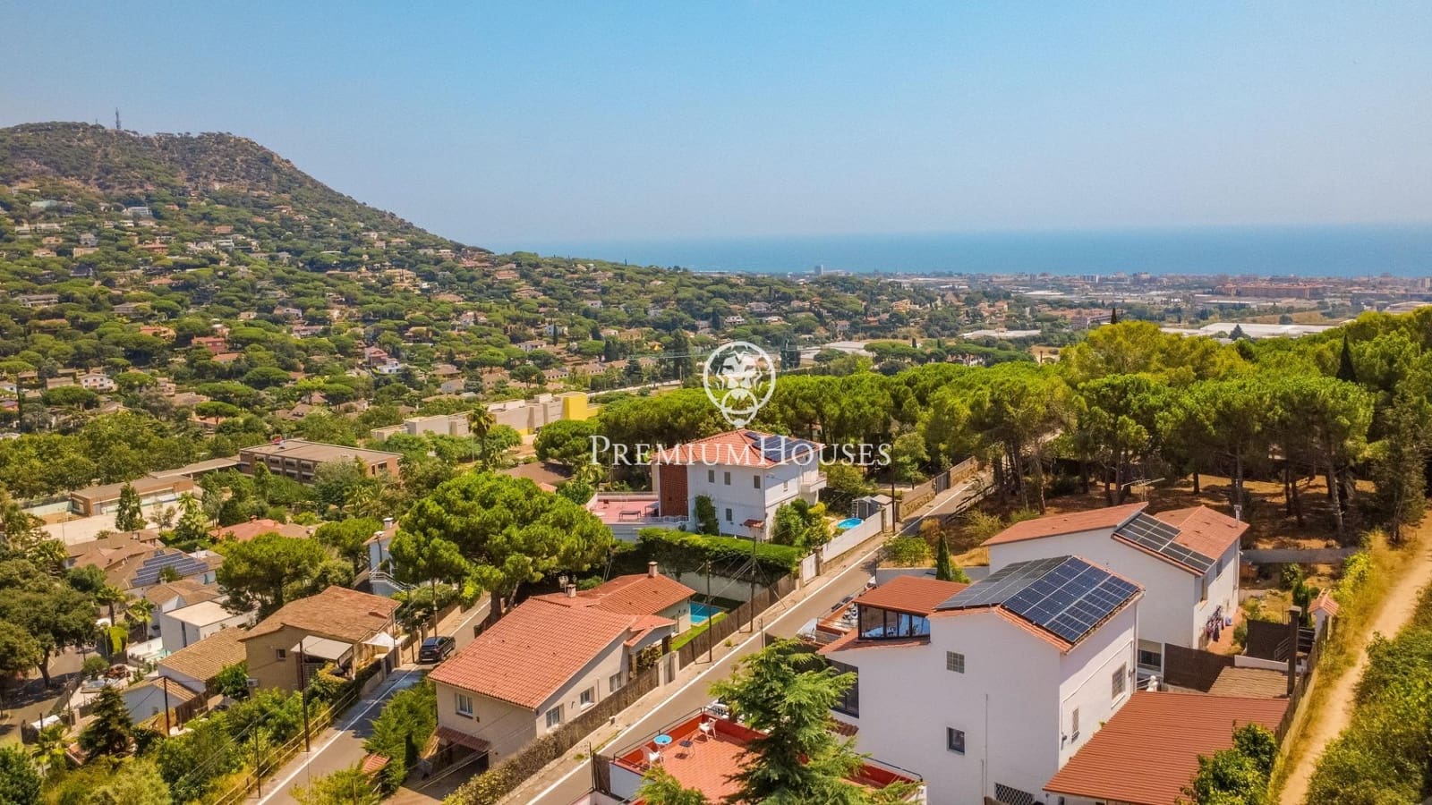 4 chambre Villa/Maison à vendre à Cabrils avec piscine garage - 830 000 € (Ref: 9994237)