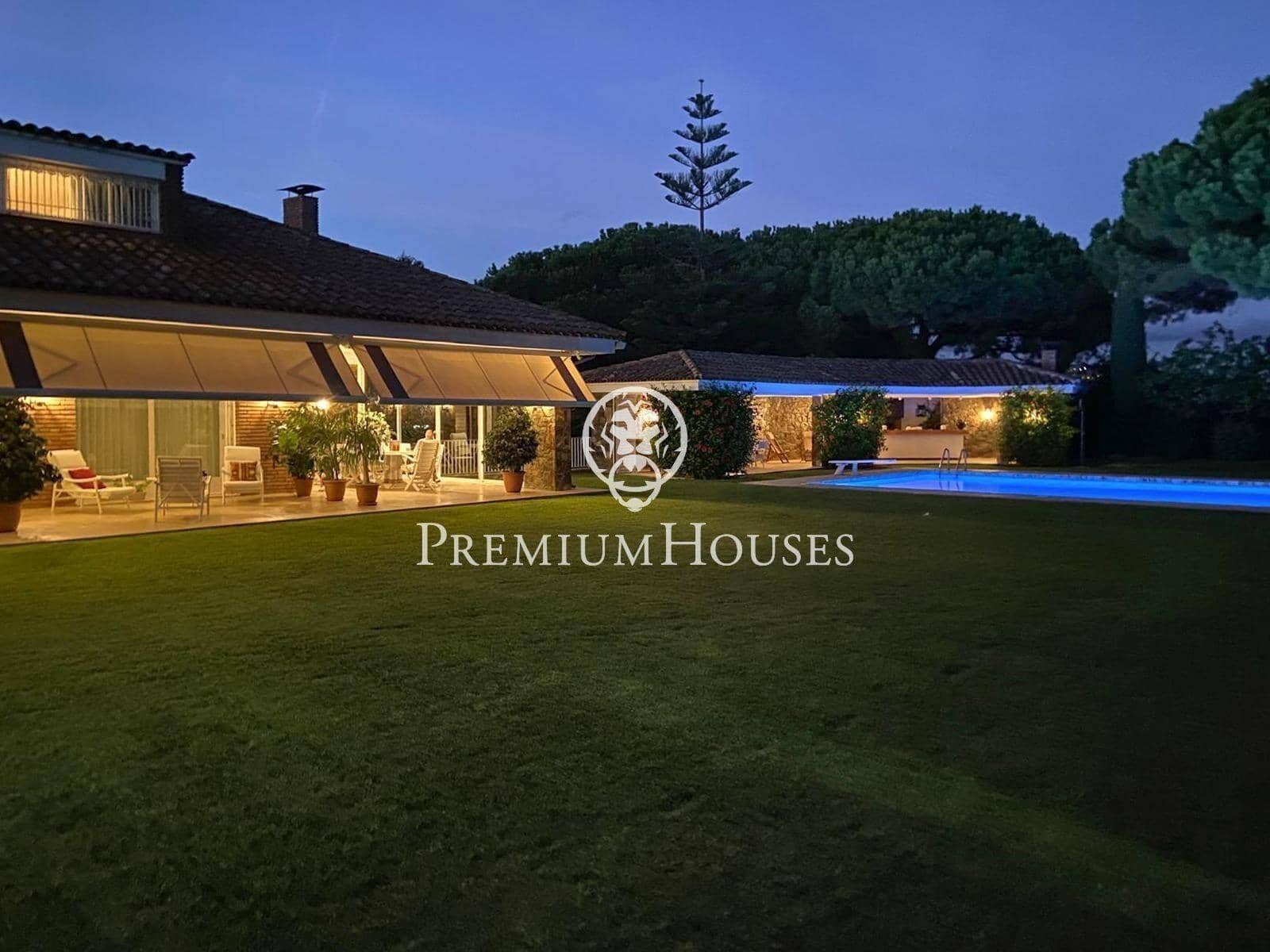6 bedroom Villa for sale in Sant Andreu de Llavaneres with pool garage - € 4,500,000 (Ref: 9999630)