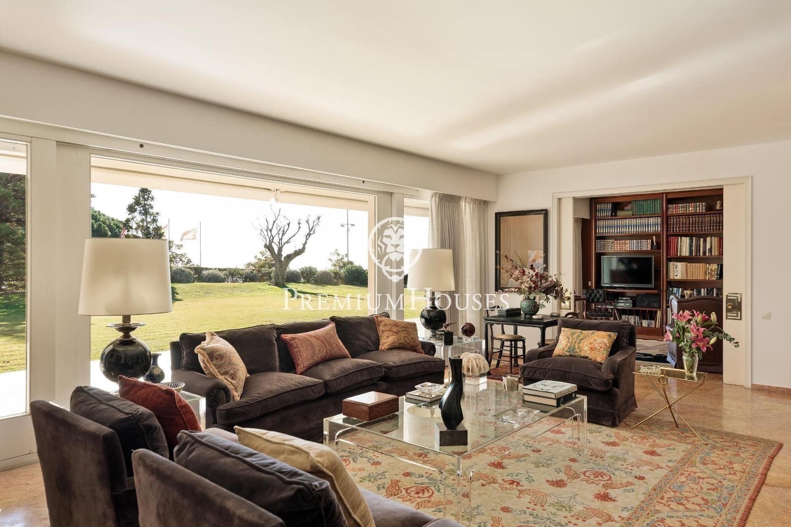 6 bedroom Villa for sale in Sant Andreu de Llavaneres with pool garage - € 4,500,000 (Ref: 9999630)