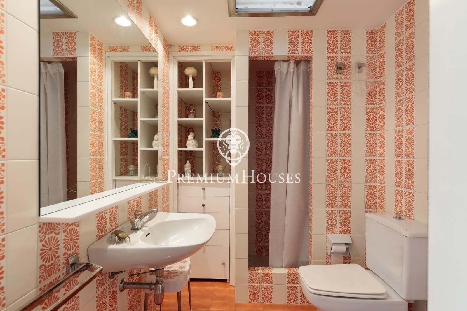 6 bedroom Villa for sale in Sant Andreu de Llavaneres with pool garage - € 4,500,000 (Ref: 9999630)