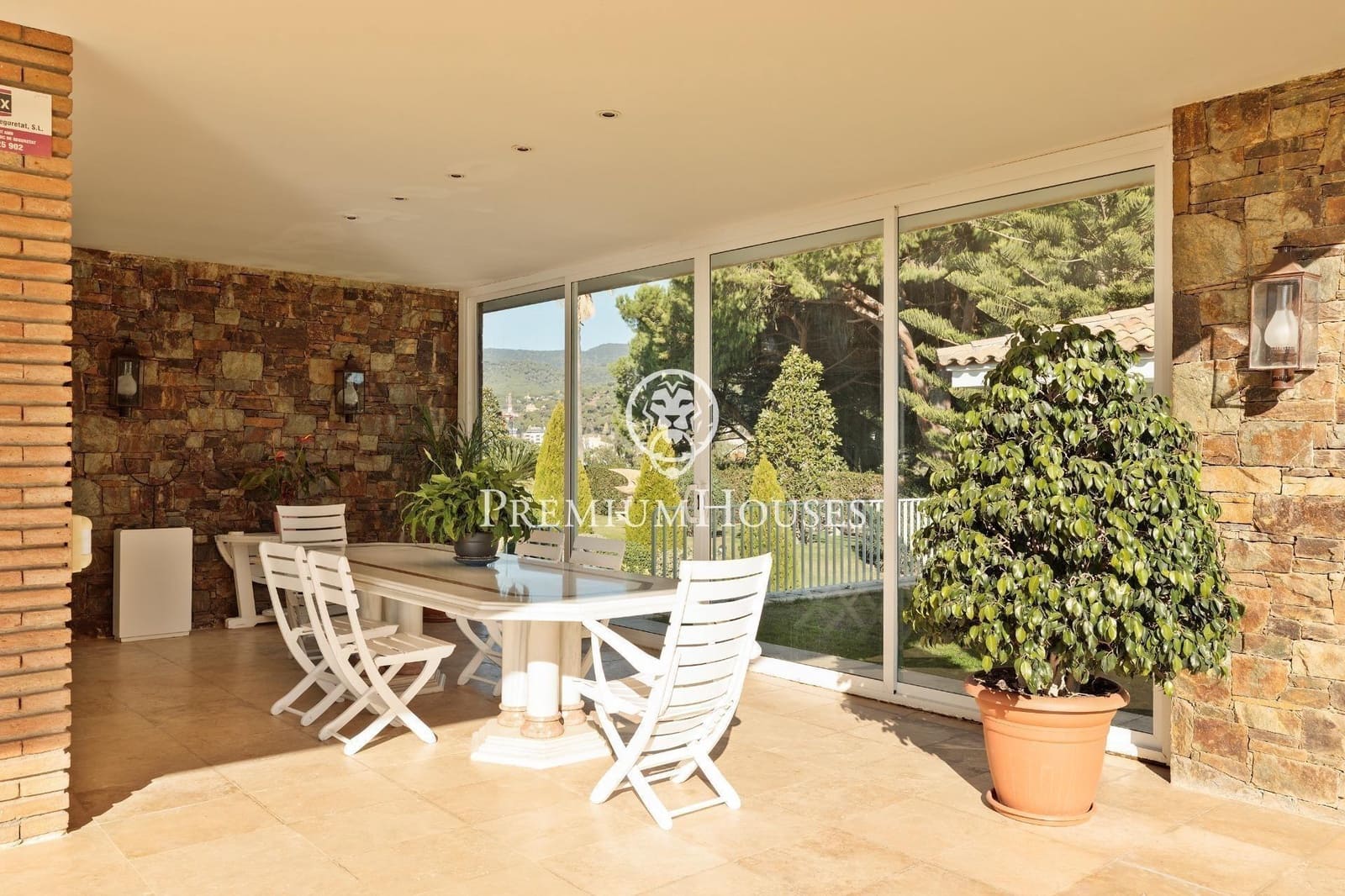 6 bedroom Villa for sale in Sant Andreu de Llavaneres with pool garage - € 4,500,000 (Ref: 9999630)