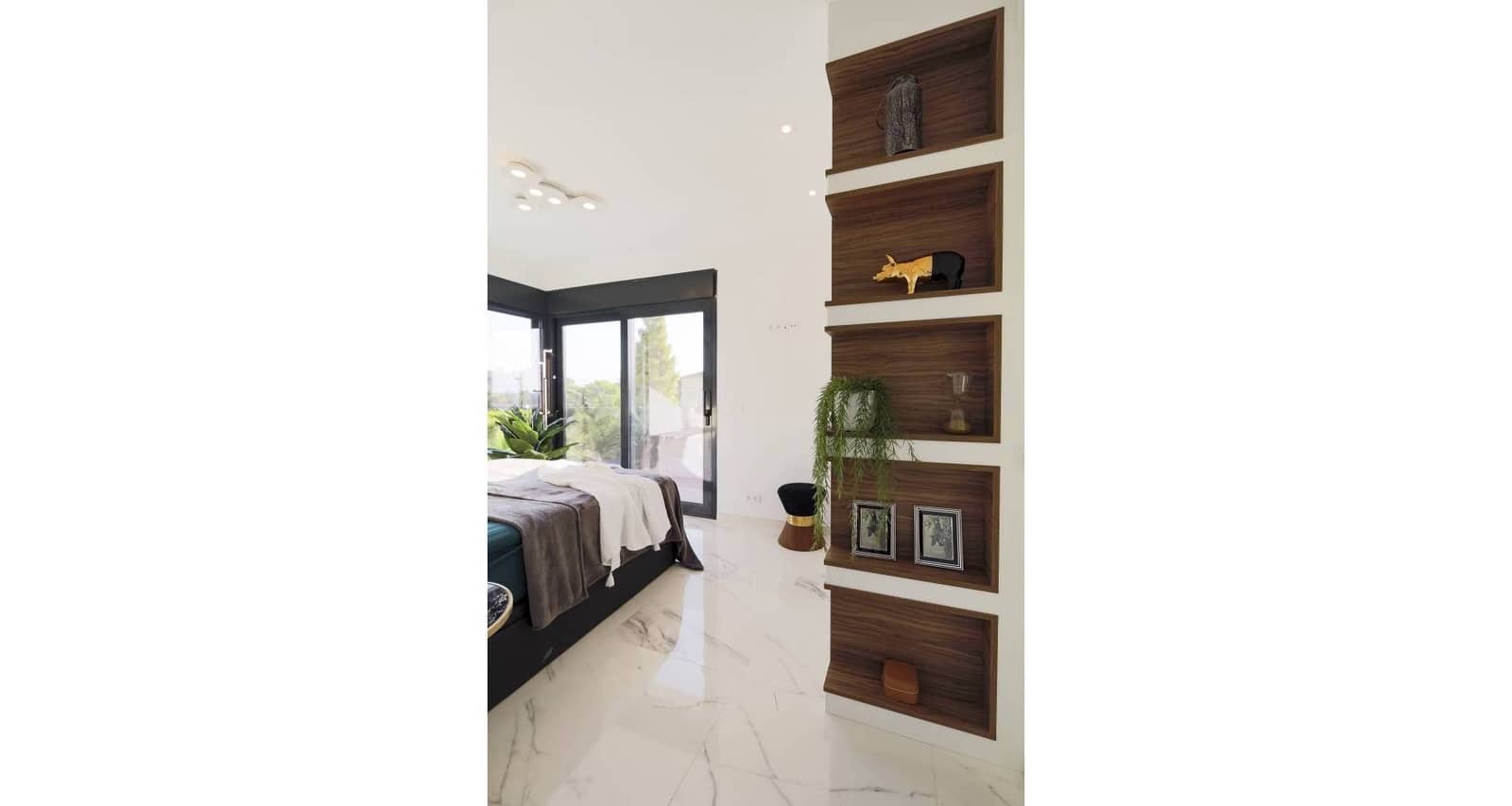 1 bedroom Villa for sale in Torrevieja with pool garage - € 590,000 (Ref: 7822516)