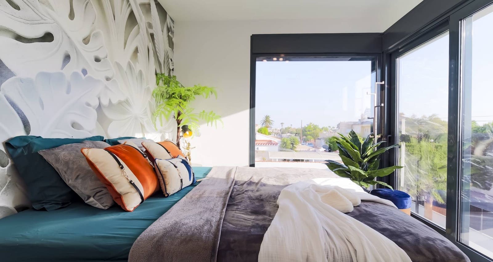 1 bedroom Villa for sale in Torrevieja with pool garage - € 590,000 (Ref: 7822516)