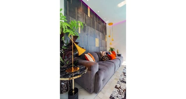 Chalet de 1 habitación en Torrevieja en venta con piscina garaje - 590.000 € (Ref: 7822516)