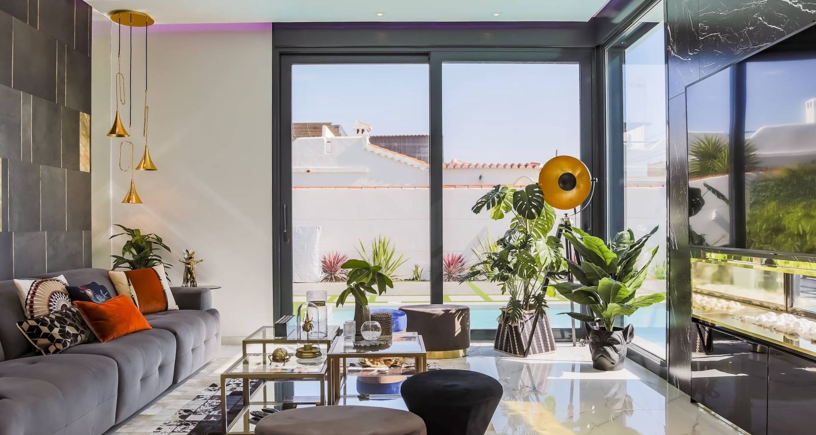 1 bedroom Villa for sale in Torrevieja with pool garage - € 590,000 (Ref: 7822516)