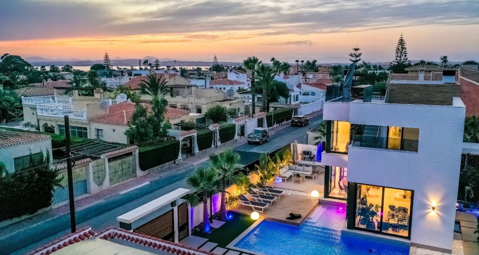 1 bedroom Villa for sale in Torrevieja with pool garage - € 590,000 (Ref: 7822516)