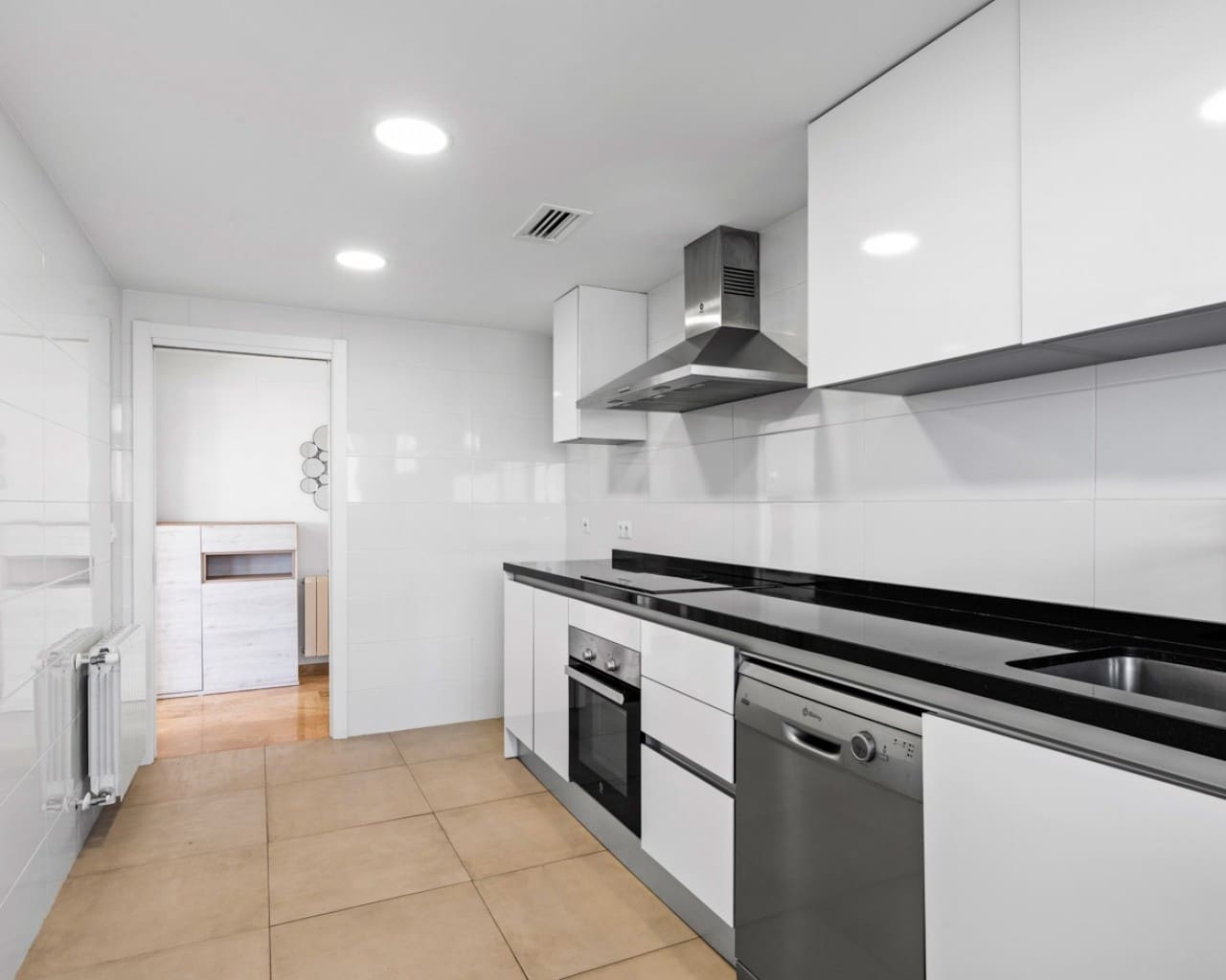 3 soveværelse Lejlighed til salg i Playa de San Juan med swimmingpool garage - € 799.000 (Ref: 9246970)